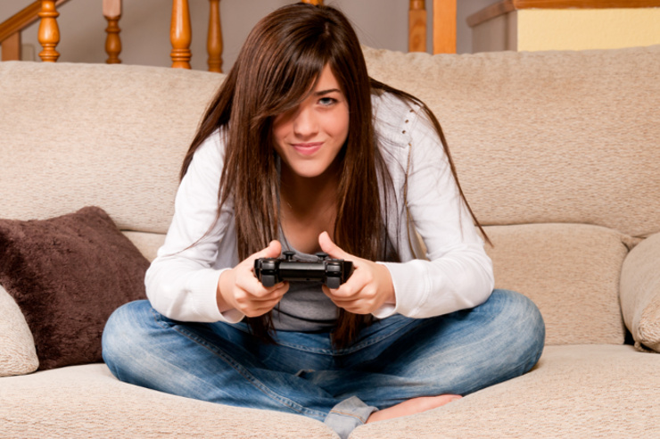 play with girl gamers